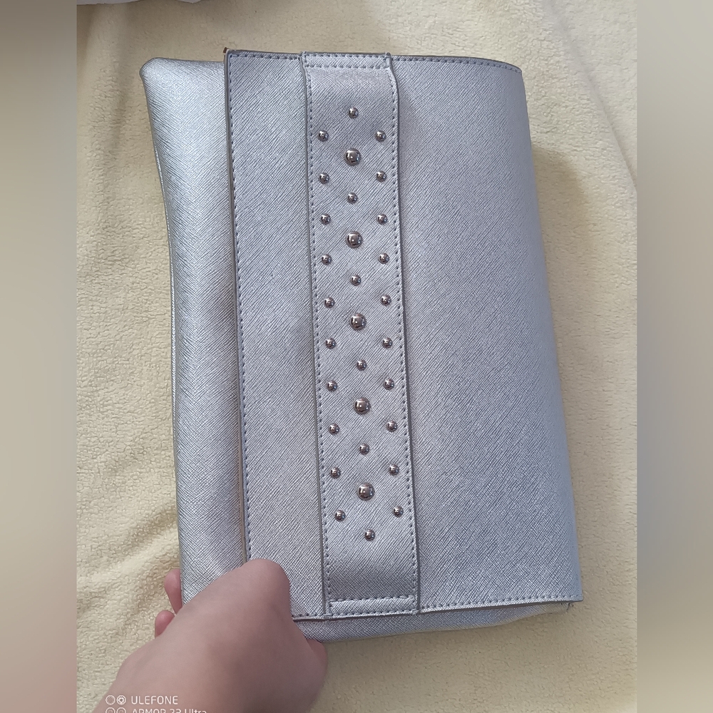 NWT 💎Nine West Silver Lucia Clutch